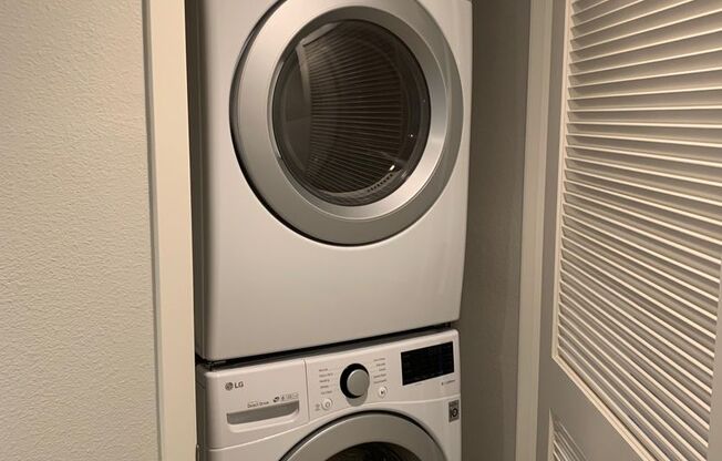 2 beds, 2 baths, 1,271 sqft, $5,095, Unit 214