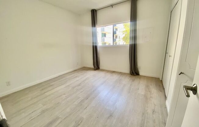 1 bed, 1 bath, 650 sqft, $3,300, Unit 211