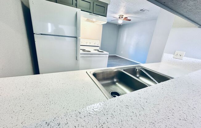 Studio, 1 bath, 500 sqft, $795, Unit 103