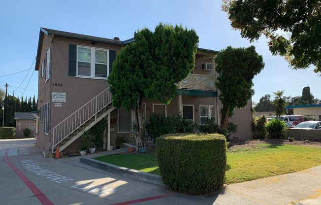 1624-1630 E. Washington