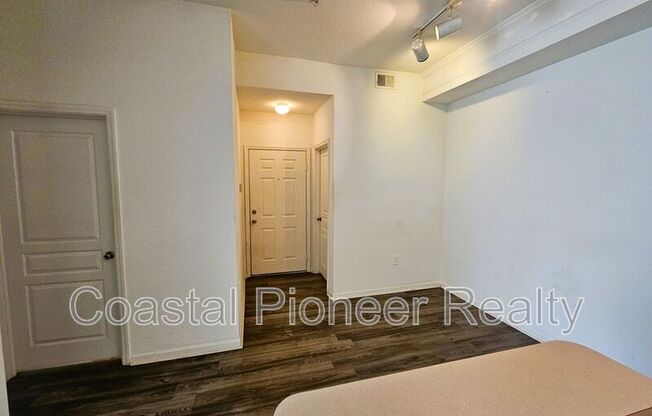 17112 Carrington Park Dr. # 911