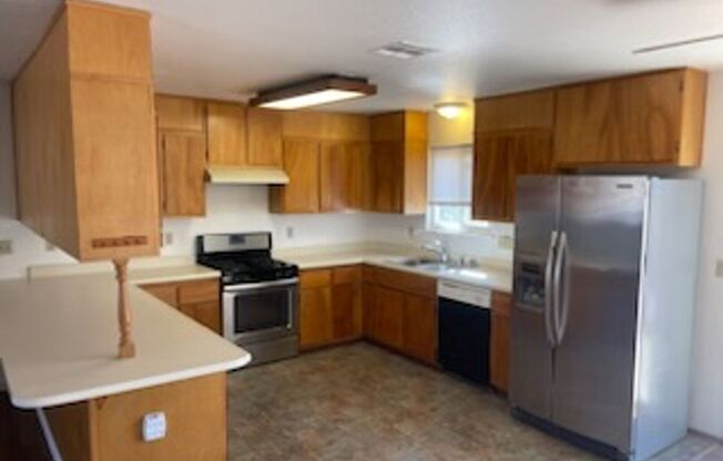 3 beds, 2 baths, $1,700