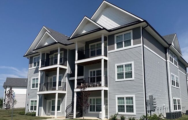 2 beds, 2 baths, $1,379, Unit 5731-1B NE 80th Ter