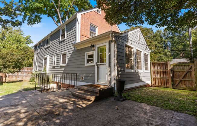 3 beds, 2.5 baths, $5,228