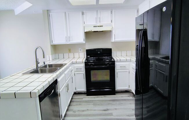 The Lakes Single Story!