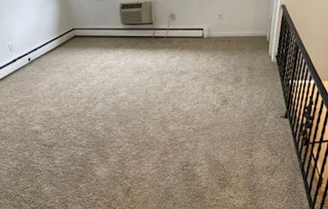 1 bed, 1 bath, $1,400, Unit G2