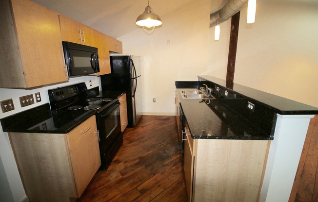 1 bed, 1 bath, 953 sqft, $1,575, Unit APT 31W