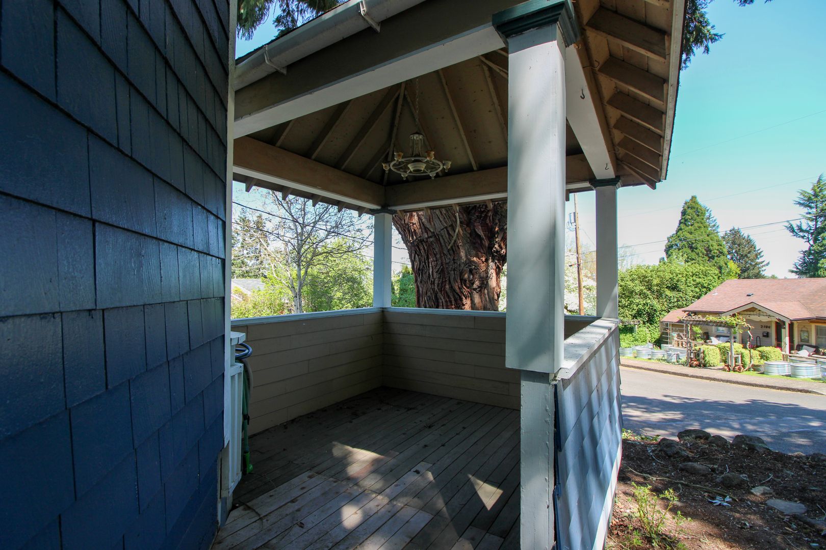 RENT SPECIAL: $750 Off First Full Month's Rent With One Year Lease! ~ Winter St 2161