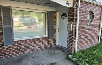 606 REDKIRK LN
