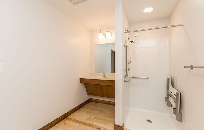 2 beds, 1 bath, 1,288 sqft, $1,100, Unit Cornerstone Place - 506
