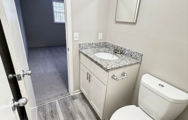 3 beds, 1.5 baths, 1,000 sqft, $1,323, Unit 442-B