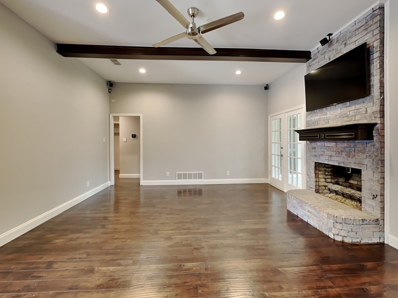 2216 CARMEL DR