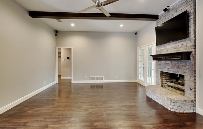 2216 CARMEL DR
