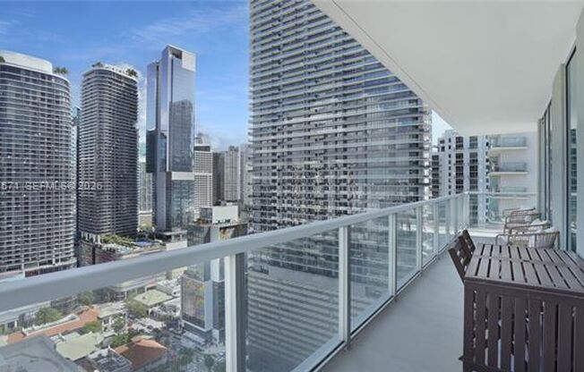 2 beds, 2 baths, $4,400, Unit # 3220 N