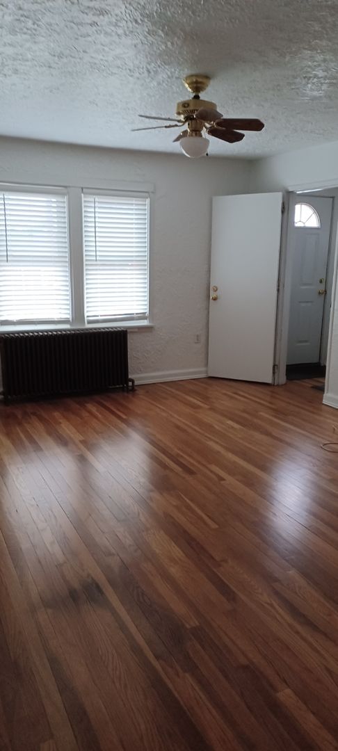 1 bed, 1 bath, $925