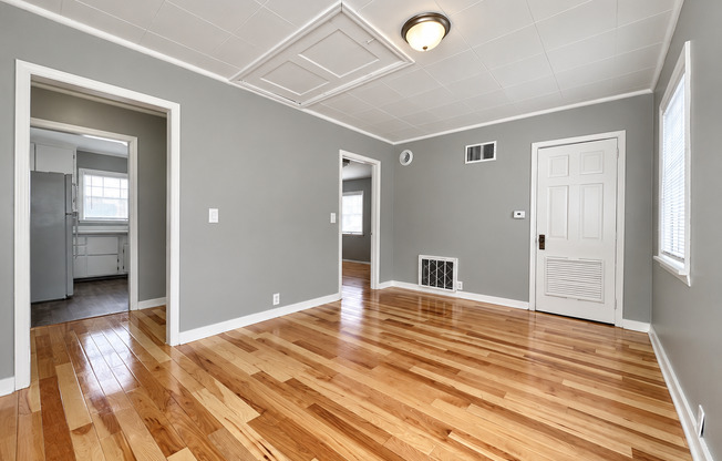 349 6th Ave S