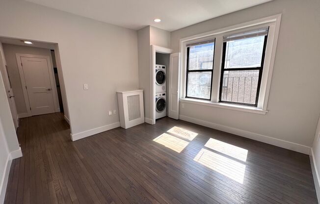 RENOVATED AND SUNNY STUDIO IN FENWAY WITH LAUNDRY IN-UNIT