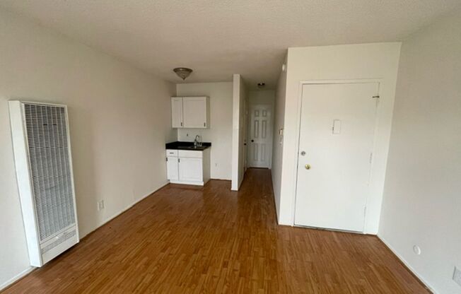 Studio, 1 bath, $1,545, Unit 30