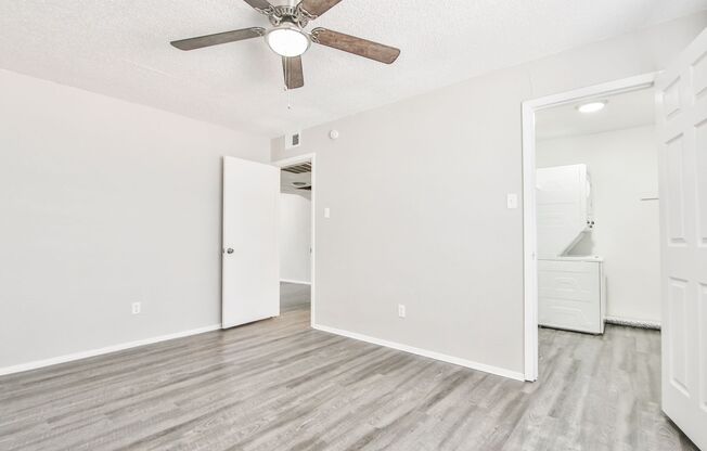 1 bed, 1 bath, 735 sqft, $835