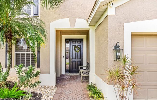 Paradise awaits in Hampton Lakes In River Hall