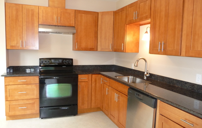 Bright, beautiful home in quiet and covenient neighborhood