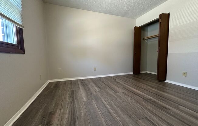 2 beds, 1 bath, $950, Unit 3