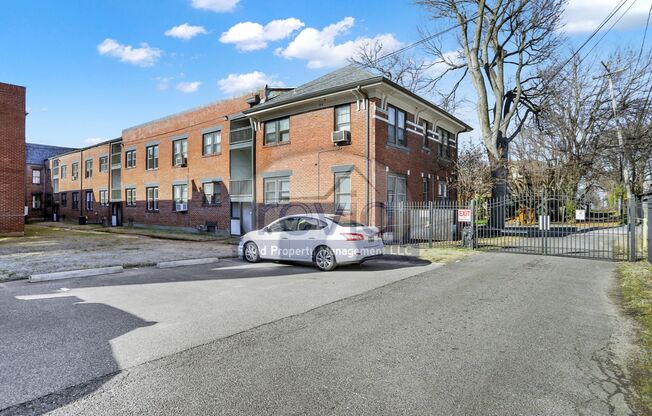 2 beds, 1 bath, 950 sqft, $995, Unit 314-4