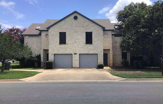 2913 WHISPER OAKS LN