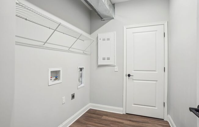 1 bed, 1 bath, 740 sqft, $1,599, Unit 600 - 3G