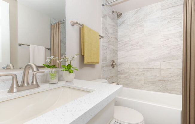 1 bed, 1 bath, 610 sqft, $950, Unit 1-219