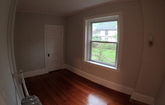 1 bed, 1 bath, $2,400, Unit 4