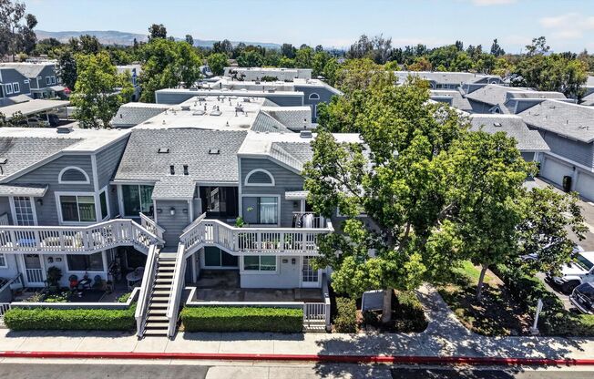 Spacious 2 Bed, 2 Bath Condo in Desirable Northwood