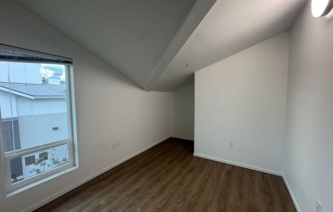 2 beds, 2 baths, 940 sqft, $2,950, Unit 2504-A