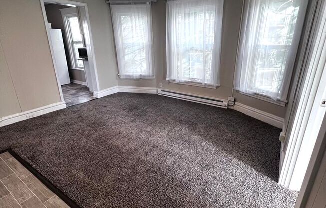 1 bed, 1 bath, $1,100, Unit #2