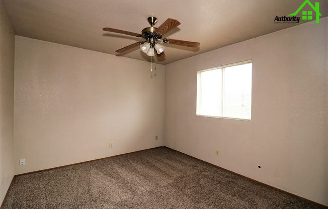 3 beds, 1 bath, $1,595