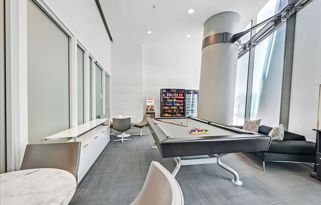 1 bed, 1 bath, $2,850