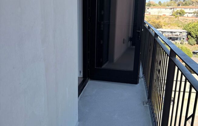 Studio, 1 bath, 440 sqft, $2,295, Unit 807