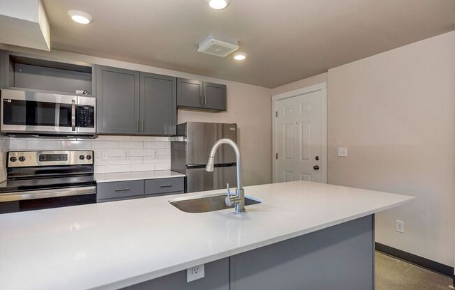 1 bed, 1 bath, 500 sqft, $1,349, Unit 801