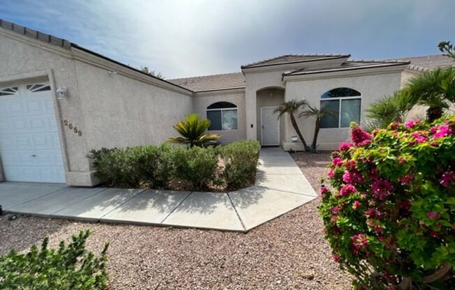 3 BR LUXE Home-Walk to Colorado River, Golf & near Rotary Park.