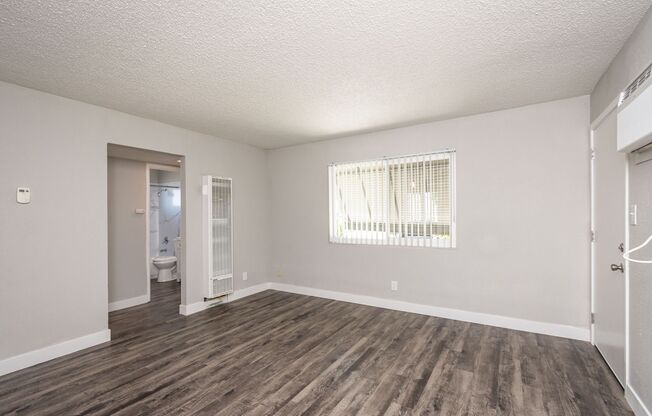 1 bed, 1 bath, 519 sqft, $1,250, Unit 37-C