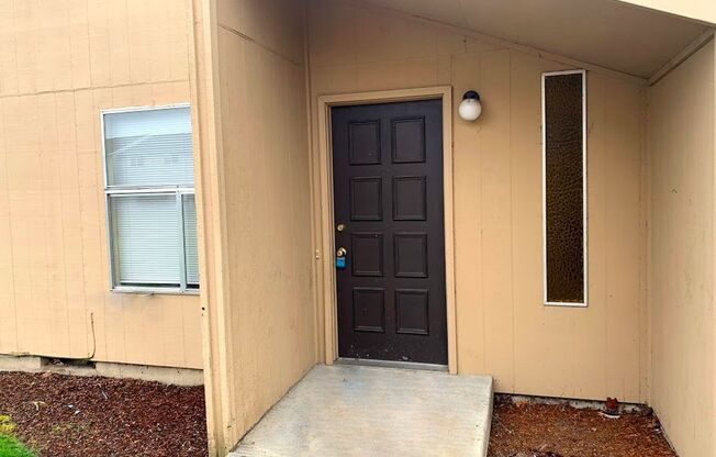 2 beds, 1 bath, 800 sqft, $1,475, Unit Wake 251 R