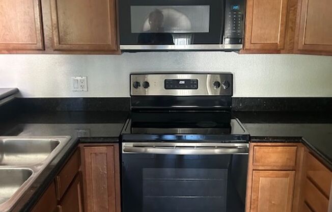 3 beds, 2 baths, $1,600