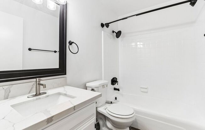 2 beds, 1 bath, 750 sqft, $1,698, Unit 209