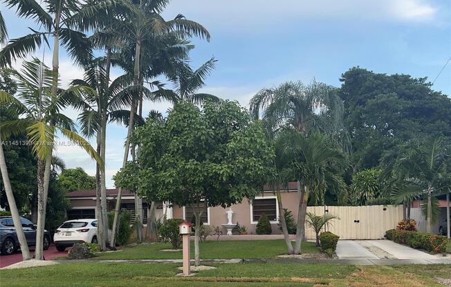 5225 SW 102 AVE