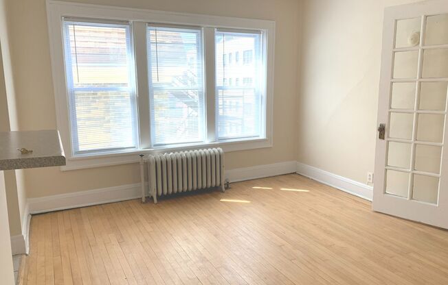 Studio, 1 bath, $895, Unit 26