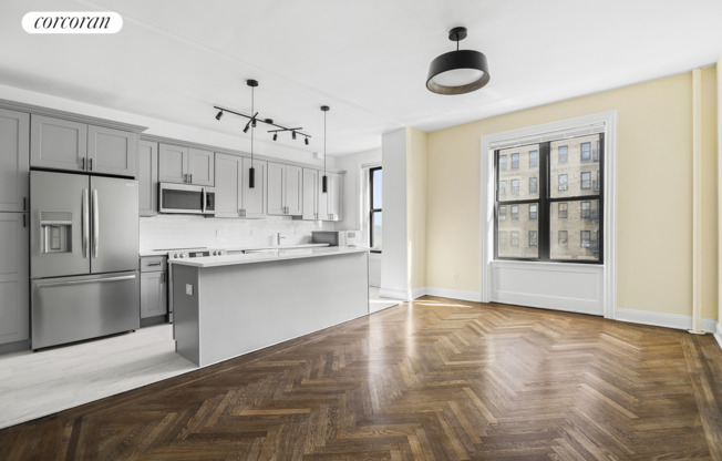 880 W 181 ST
