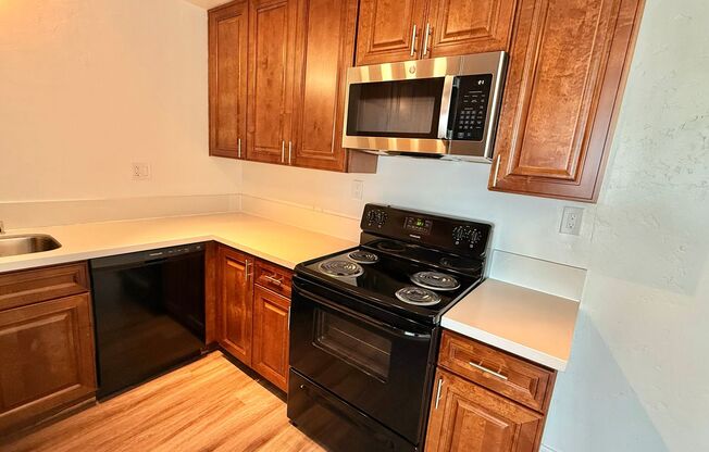 5005 Trojan Ave- Newly Renovated Ground Floor Home