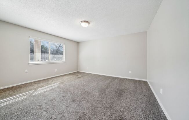 3 beds, 2 baths, 1,400 sqft, $1,425, Unit 736-C