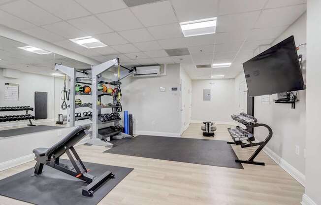 the gym at the preserve apartments