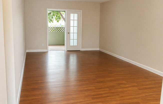 4315 - 4317 Cocoanut Road